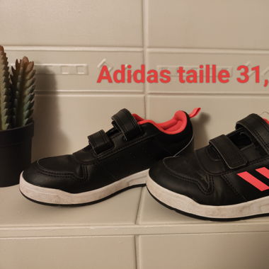 Chaussures Adidas taille 31,5