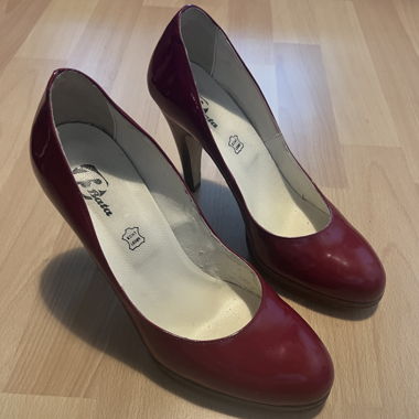 rote High Heels
