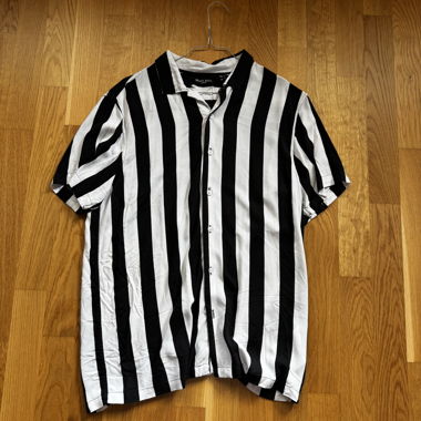 Chemise courte à manches rayée