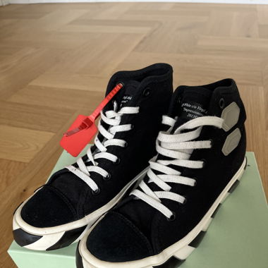 Off White Vulvanized (Schuh)