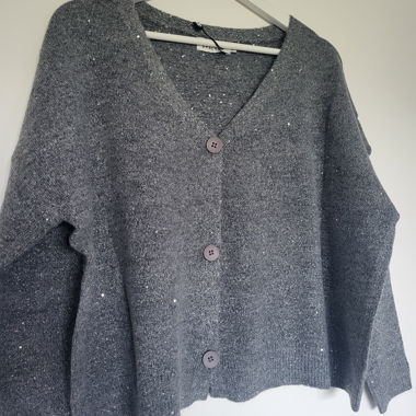 Grauer Cardigan neu Grösse 36 Molly-Bracken