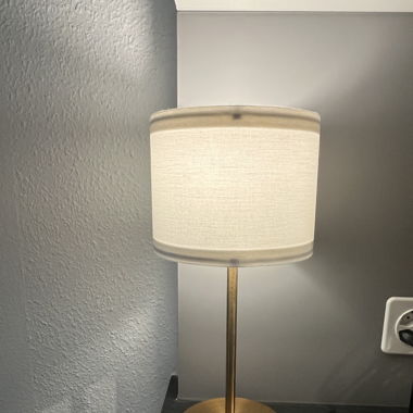 Table lamp