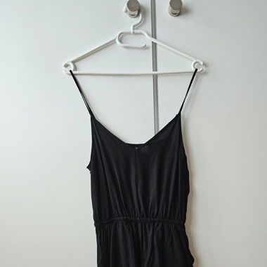 schwarzer Jumpsuit