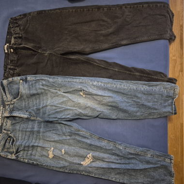 2 High-Waist Jeans Size 42