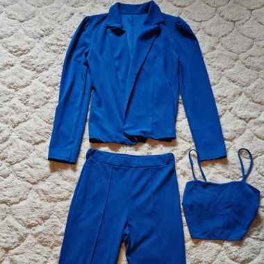 Set Blazer , top et pantalon 