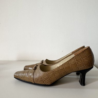 Escarpins effet croco marron