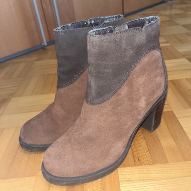 Stivaletti in pelle scamosciata La Halle
