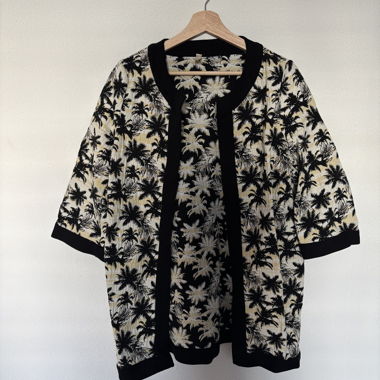Cardigan mit Palmenprint