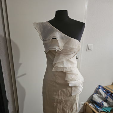 Robe de cocktail couleur champagne