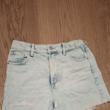 Kurze jeans hose