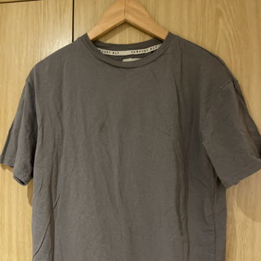 Graues T-Shirt
