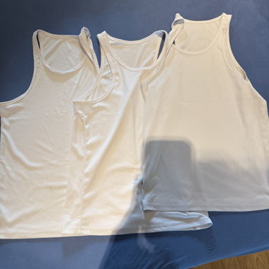 Weisse Tanktops 3er Set