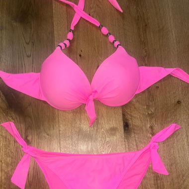 Pinker Bikini