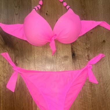 Pinker Bikini