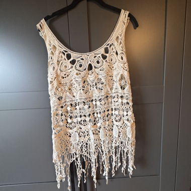 Top boho all’uncinetto in pizzo