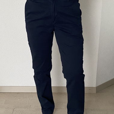 Schwarze Hose