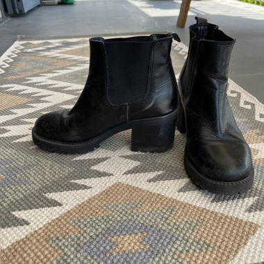Bottines noires en cuir