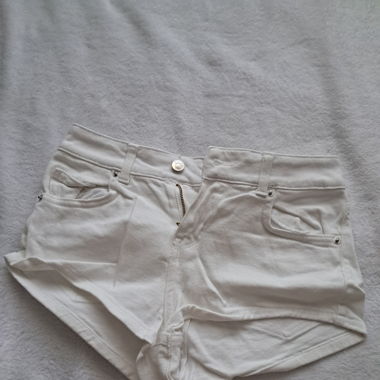Kurze jeans hose