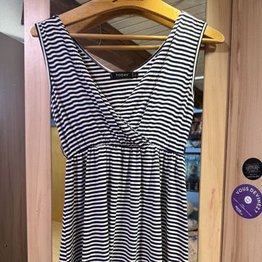 Robe marinières avec décolleté 