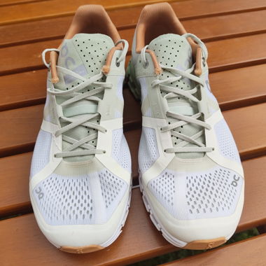 On Cloud Running Shoes 39 
