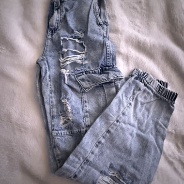 Destroyed Jeans