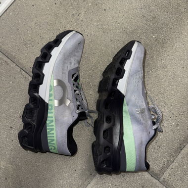 On Cloudmonster Laufschuhe