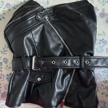 Top senza spalline in similpelle nera ZARA