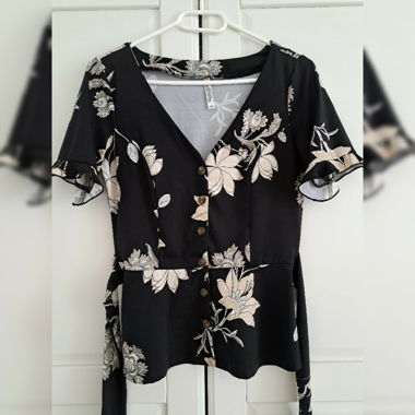 T-shirt élégant et de taille module. 