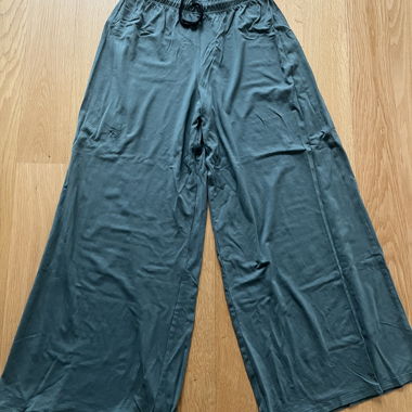 Pantalon culotte ample vert Temps Danse