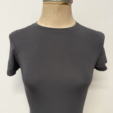 Black fitted T‑shirt