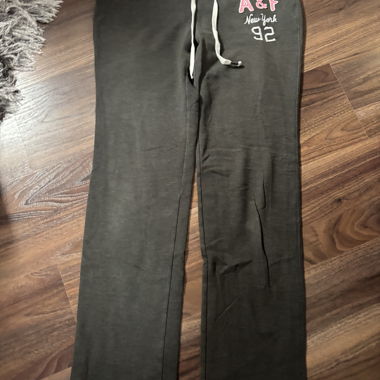 Pantaloni da jogging A&F grigio scuro 