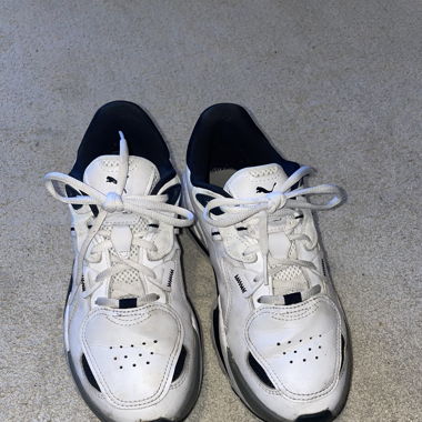 PUMA sneakers 🤍