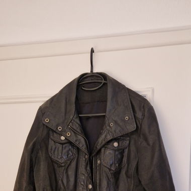 Veste en cuire