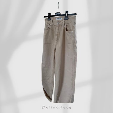 beige Jeans