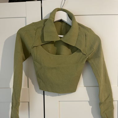 Croptop langarm mit cutout