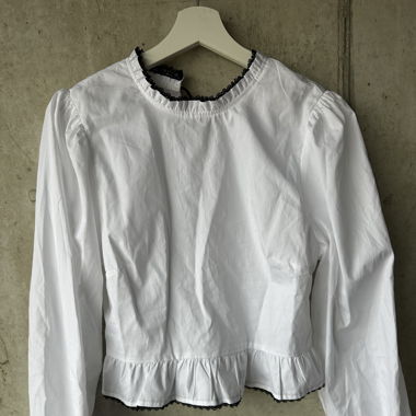 Weisse Sommerbluse