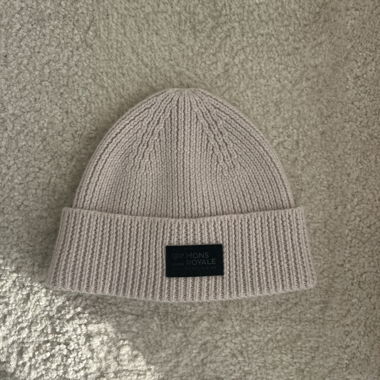 Bonnet Mons Royale