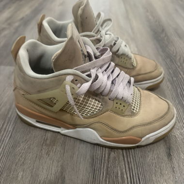 Baskets Air Jordan beige