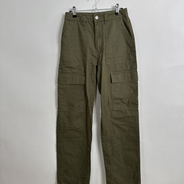 Pantaloni cargo color oliva