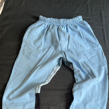 Baby blaue Jogginghosen
