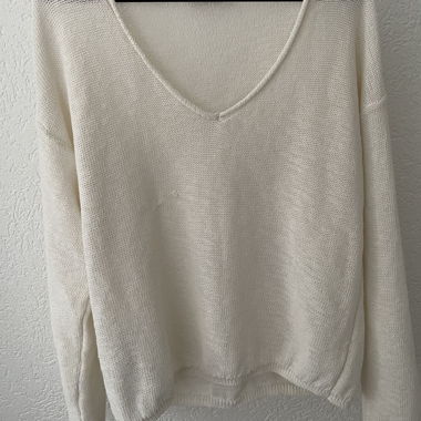 V-neck Knitted Sweater