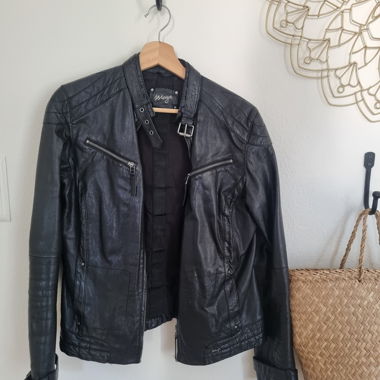 Veste en cuir noire