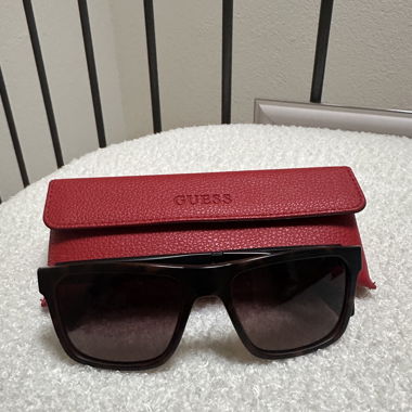 Guess Sonnenbrille