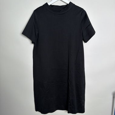 COS black t-shirt dress
