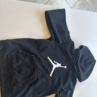 Pull Jordan et sacoche Nike 