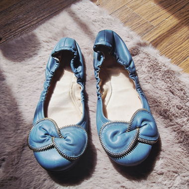 Blaue Ballerinas von See by Chloe