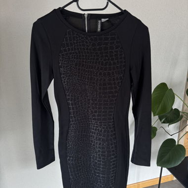 Black bodycon dress H&M Divided size 34