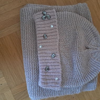 Bonnet avec écharpe