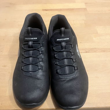 Skechers