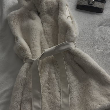 Gilet senza maniche in ecopelliccia
